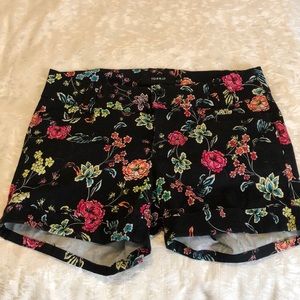 Torrid size 12 shorts flattering new stretch